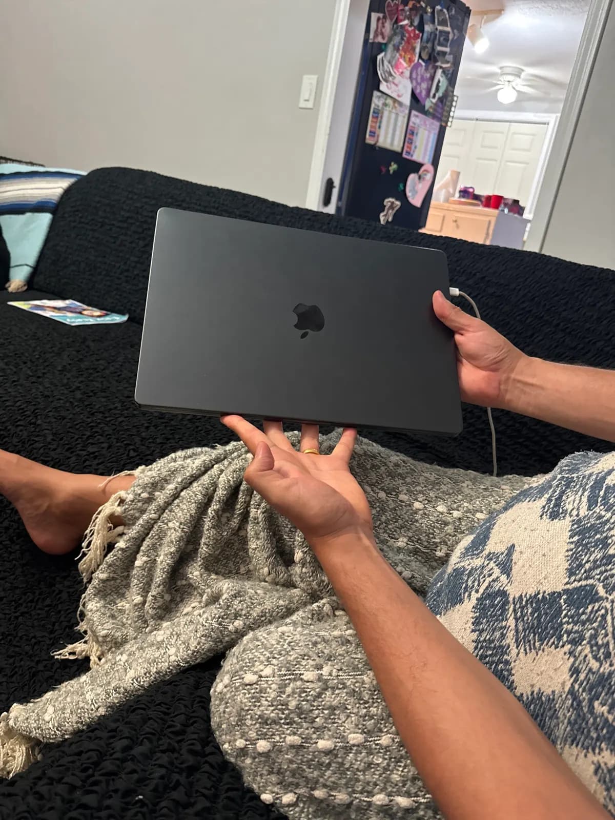 Apple MacBook Pro 16 - photo 2