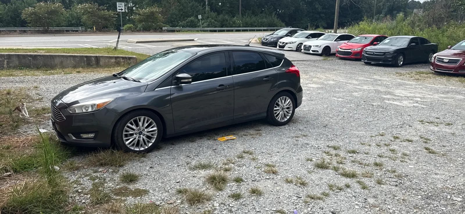 2017 Ford Focus Hatchback Gray 5-Door - photo 2