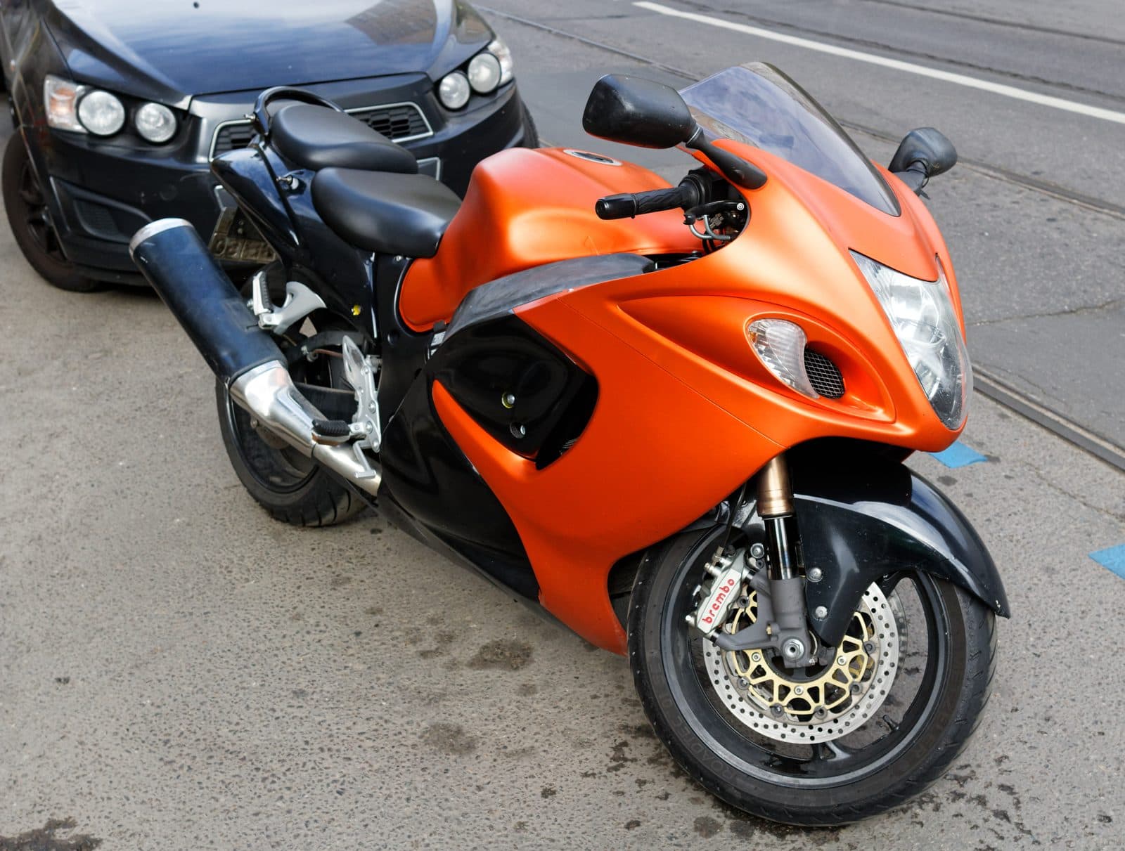 2011 Suzuki Hayabusa, matte orange wrap, Brembo brakes
