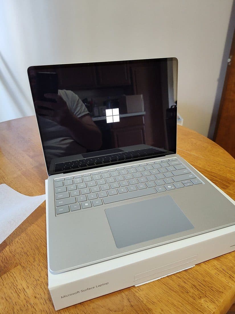 Surface Laptop 7th Edition 13.8 inch, barely used