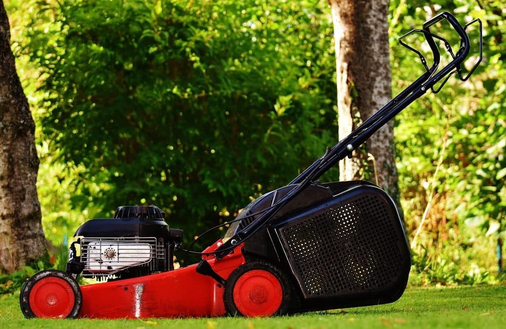 Red gas push mower with rear grass catcher - photo 2