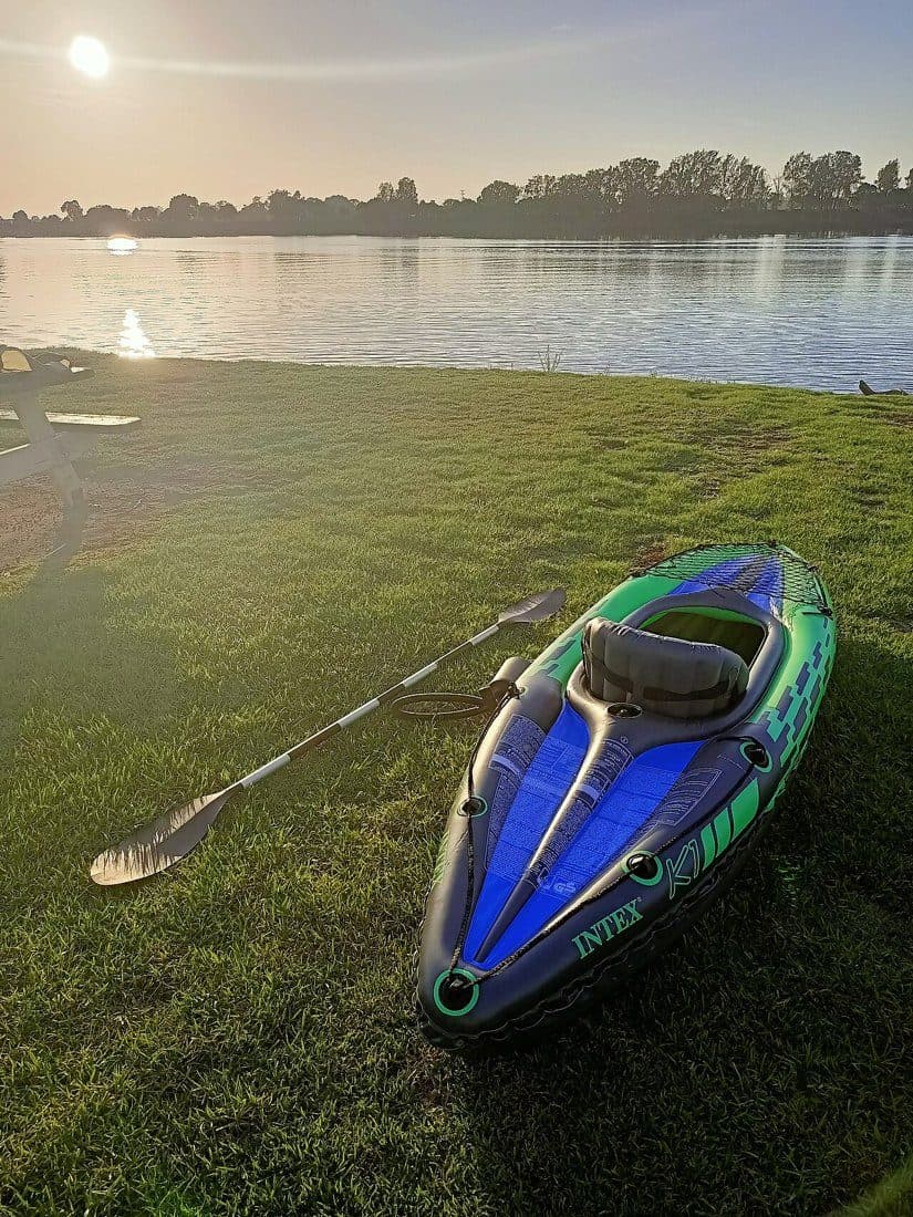 Intex Challenger K1 inflatable kayak with paddle