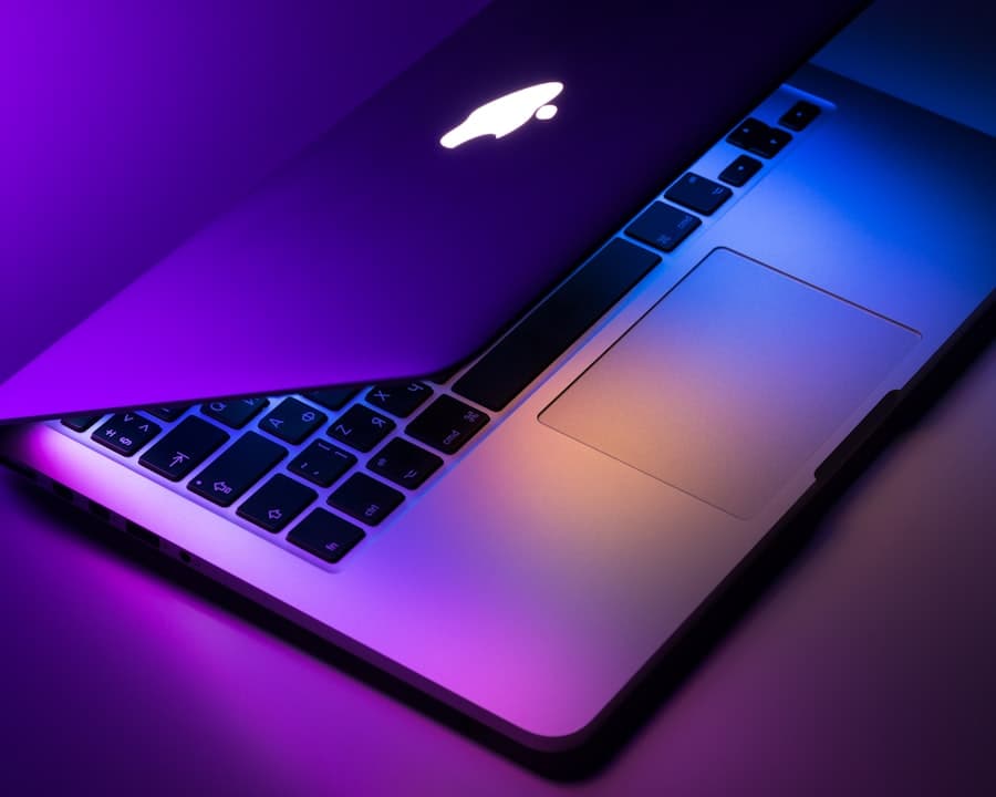 MacBook Pro 14" M3 Pro - Perfect Condition - photo 2