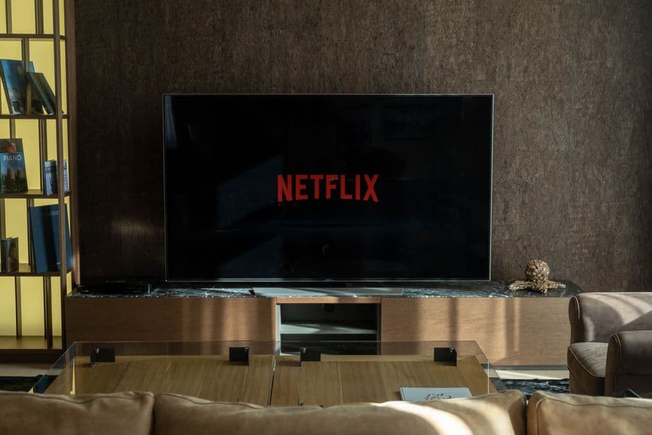 LG C2 55" OLED 4K TV - photo 3