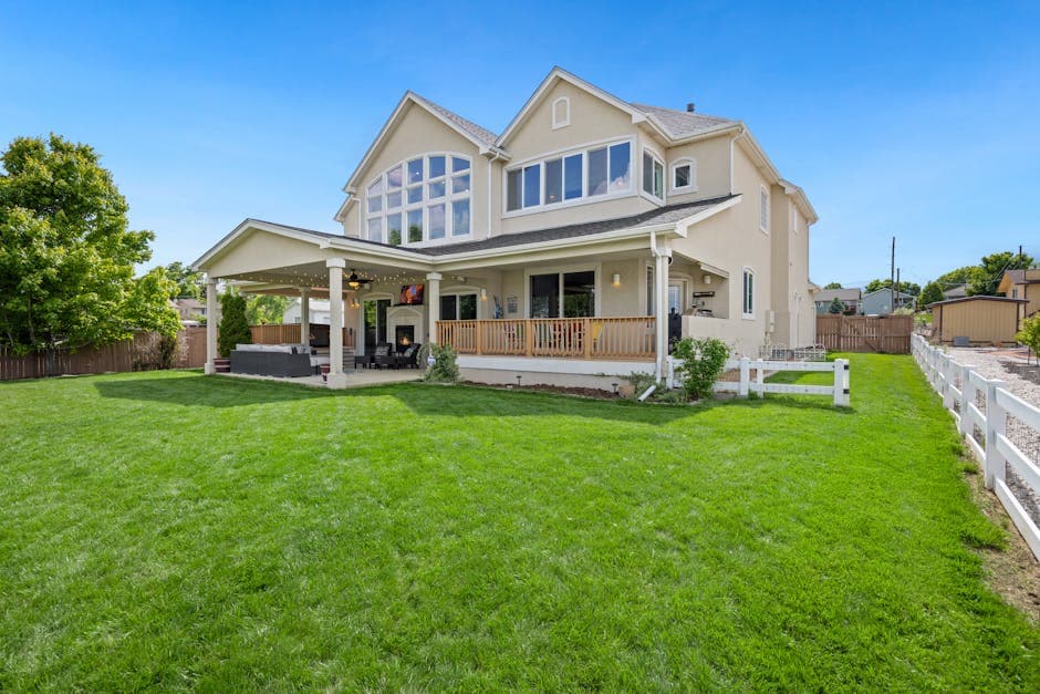3BR Craftsman House with Yard - photo 3