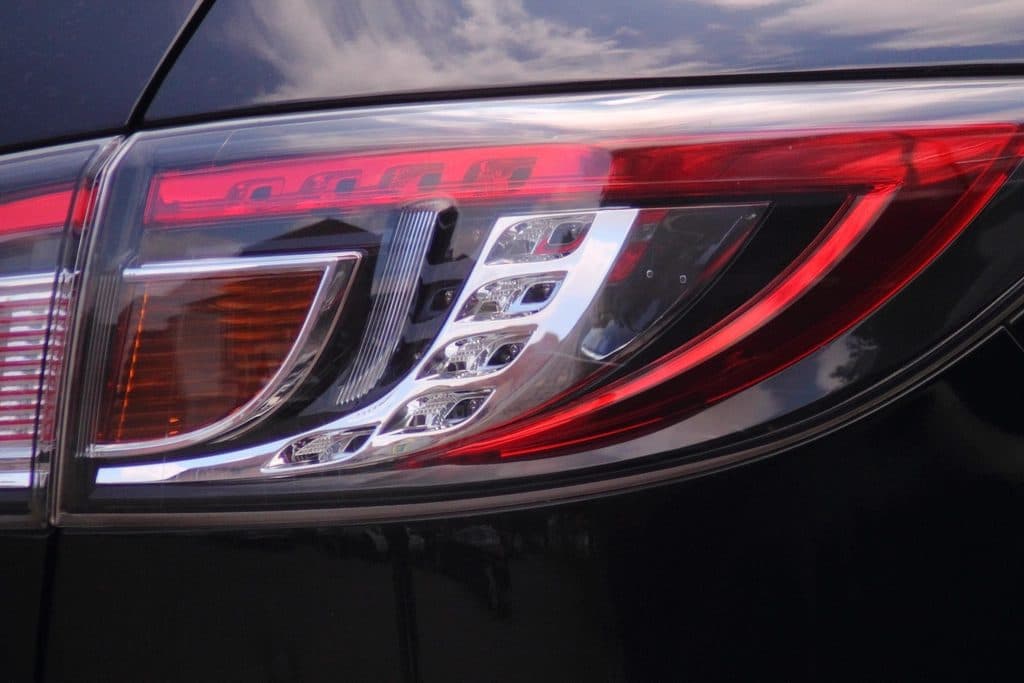 Tail light assembly