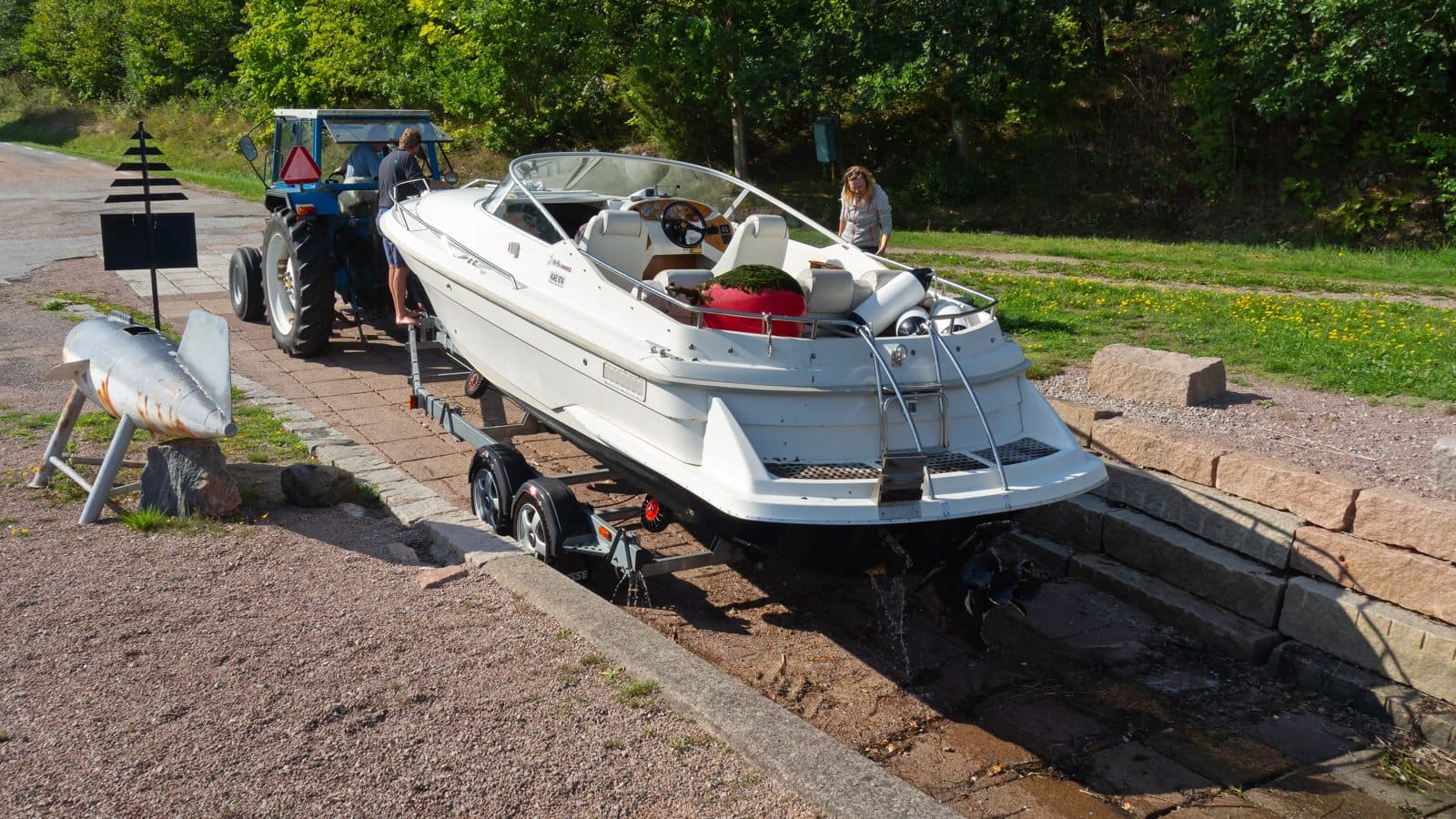 Bass boat with trailer - photo 2